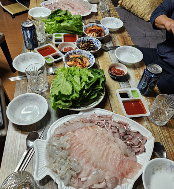 10월 제철 생선회 총정리: 전어, 도다리, 광어, 우럭 제대로 즐기는 법