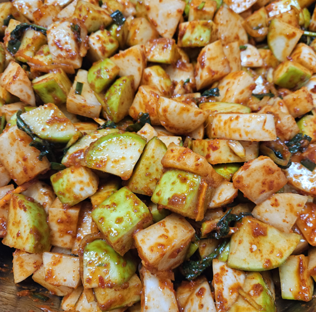 깍두기 담그는법부터 양념 비율까지 텃밭 무로 만든 아삭한 깍두기 레시피